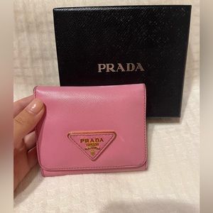 Authentic pink Prada compact wallet 💗